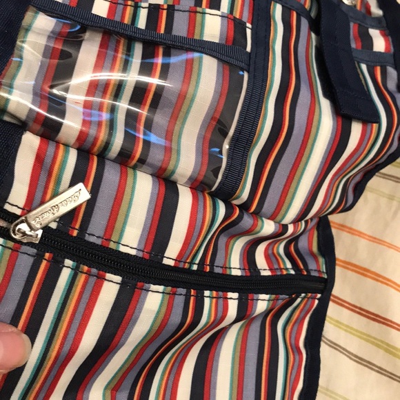 Eddie Bauer cross body purse - Picture 6 of 6